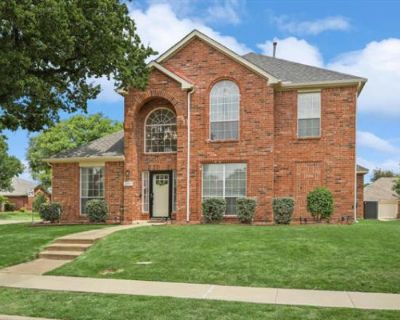 4 Bedroom 3BA 2298 ft Single Family Home For Sale in Lewisville, TX
