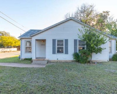 3 Bedroom 2BA 0 ft Pet-Friendly Apartment For Rent in Abilene, TX