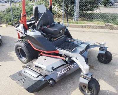 Altoz XC720Z - 35 HP Kawi, 72" Finish Deck Commercial mower