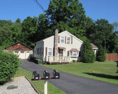 3 Bedroom 1BA 1156 ft Single Family House For Sale in Queensbury, NY