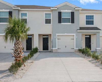 3 Bedroom 2BA 1681 ft Townhouse For Sale in Plant City, FL