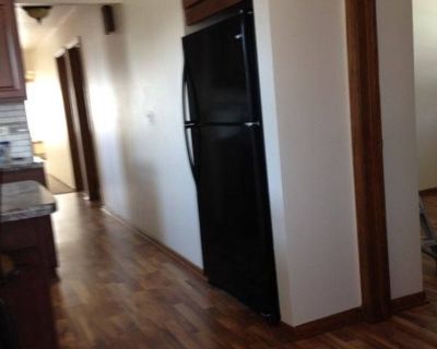 Jamie reid (Has an Apartment) on iROOMit. Room in the 3 Bedroom 2BA Apartment...