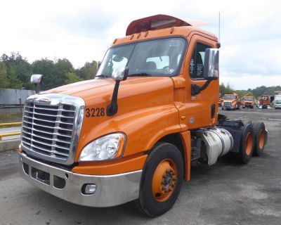 Used 2016 FREIGHTLINER CASCADIA 125 Day Cab Trucks in Sparrowbush, NY