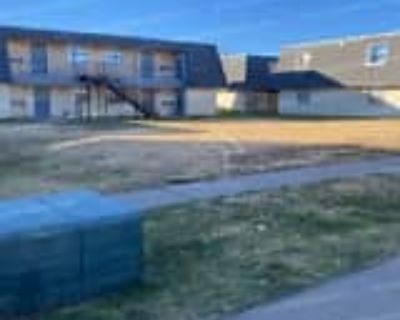 2 Bedroom 1BA House For Rent in Lawton, OK 2111 NW Lindy Ave unit H4