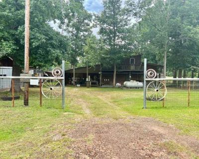 2 Bedroom 1BA 1961 ft Single Family Home For Sale in LIVINGSTON, TX