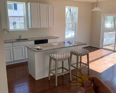 Jason Safi (Has a Townhouse) on iROOMit. Room in the 2 Bedroom 1BA Pet-Friendly...