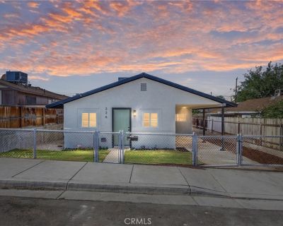 3 Bedroom 2BA 888 ft Single Family House For Sale in Bakersfield, CA