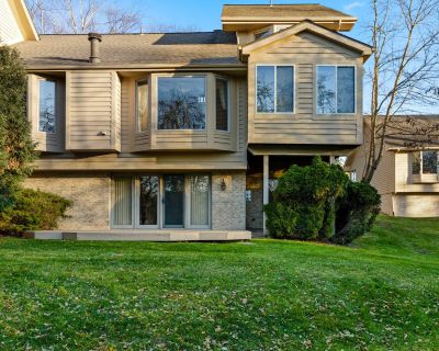 4 Bedroom 2BA 4218 ft Condo For Sale in Grand Blanc, MI