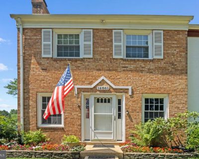 3 Bedroom 2BA 1700 ft Townhouse For Sale in Centreville, VA