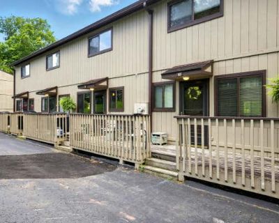 4 Bedroom 4BA 2100 ft Condominium For Sale in HARRODSBURG, KY