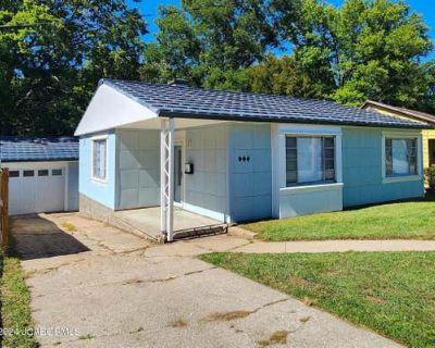 2 Bedroom 1BA 1013 ft Single Family Home For Sale in BOONVILLE, MO