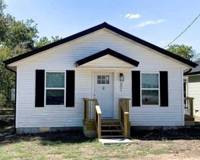 2 Bedroom 1BA 0 ft Apartment For Rent in Nevada, MO