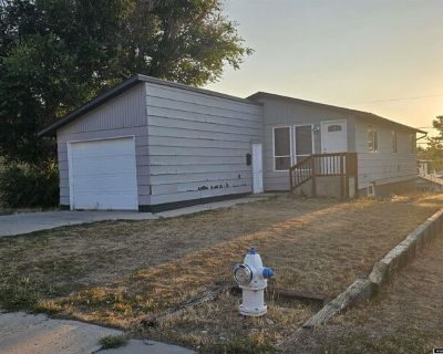 S Washington St, Casper, Home For Sale