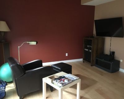 one room two bath, built in laundry, community pool gated parking, community hall, walking distance to trolley. located in vista, ca..