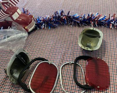 70 Bus taillight assemblies