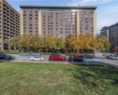 2 Bedroom 2BA 1000 ft Condominium For Sale in KANSAS CITY, MO