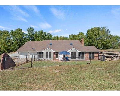 4 Bedroom 2BA 2727 ft² Residential For Sale in Kearney, MO