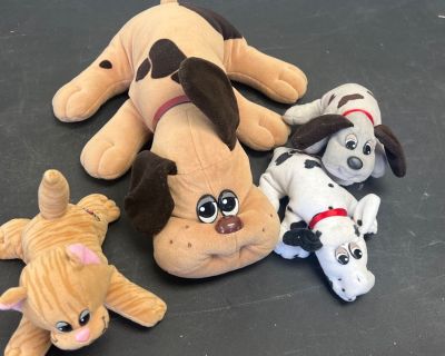 1985 Pound Puppies Lot