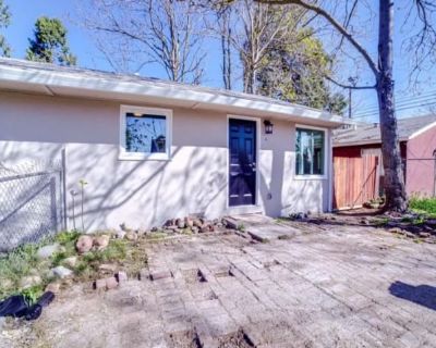 1 Bedroom 1BA 572 ft Apartment For Rent in Linda, CA