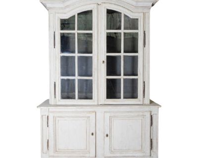 18th Century Swedish Rococo Vitrine Circa 1750