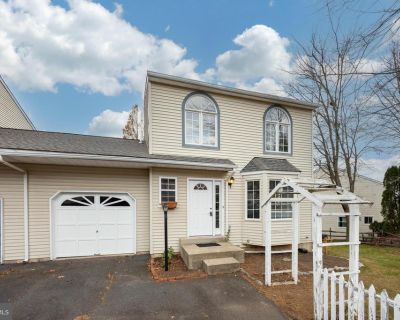 3 Bedroom 2BA 1824 ft Townhouse For Sale in Royersford, PA