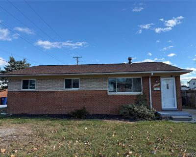 3 Bedroom 2BA 1880 ft Apartment For Rent in Westland, MI