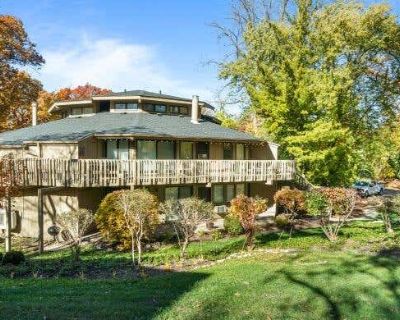 2 Bedroom 1BA 800 ft Furnished Condominium For Sale in FONTANA, WI