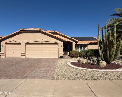 2 Bedroom 2BA 1679 ft Single Family House For Sale in Peoria, AZ
