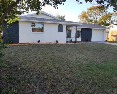 3 Bedroom 2BA 1119 ft Pet-Friendly Apartment For Rent in Jasmine Estates, FL