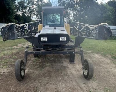 1996 220 4 wheel spra coupe with hydraulic booms. 60 foot spray width. Ran with