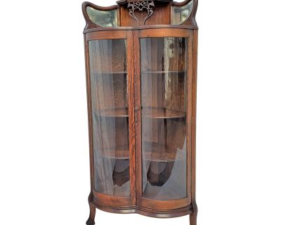 Antique 1900s American Tiger Oak Bowed Bent Glass China Corner Cabinet With Griffins