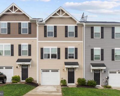 3 Bedroom 2BA 1290 ft Townhouse For Sale in Locust Grove, VA