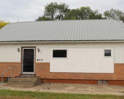 1 Bedroom 1BA 1064 ft Single Family Home For Sale in NEW VIENNA, IA