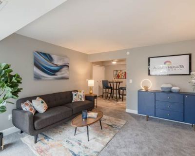 1 Bedroom 1BA 750 ft Pet-Friendly Apartment For Rent in Pontiac, MI