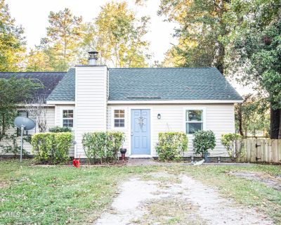 2 Bedroom 1BA 800 ft Townhouse For Sale in Havelock, NC