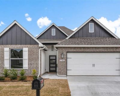 3 Bedroom 3BA 2068 ft Furnished Single Family Home For Sale in BROKEN ARROW, OK