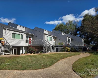 2 Bedroom 1BA 1116 ft Condo For Sale in Hickory, NC