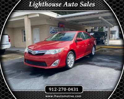 2014 Toyota Camry XLE 4D Sedan