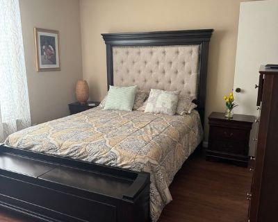 Rochelle (Has a House) on iROOMit. Room in the 1 Bedroom 1BA House For...