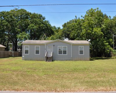 2 Bedroom 2BA 1344 ft Mobile Home For Sale in Niceville, FL