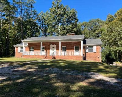 7817 Knightdale Boulevard. image_url. W/D hookup Dishwasher Air conditioning Extra storage Range Oven Unit Amenities air conditioning dishwasher extra storage oven range refrigerator w/d hookup Property Amenities on-site laundry. 4 Bedroom. 2 Bathroom. 1863 ft
