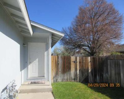 2 Bedroom 2BA 1056 ft Pet-Friendly Apartment For Rent in Gardnerville Ranchos, NV