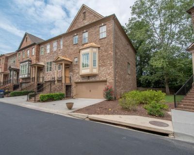 4 Bedroom 3BA 2744 ft Townhouse For Sale in Marietta, GA