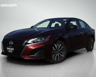 Used 2024 Nissan Altima SV