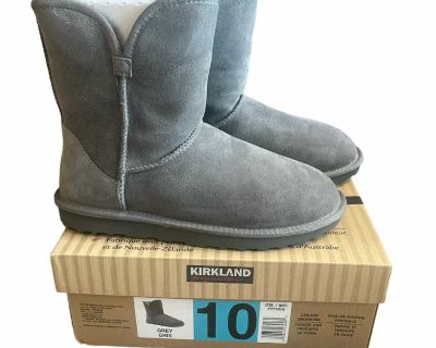 Kirkland ladies shearling scalloped edge boots size 10. Brand new in the box