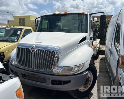 2013 International 4x2 Bucket Truck (Inoperable)