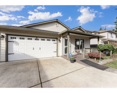 3 Bedroom 2BA 1341 ft Single Family House For Sale in Portland, OR