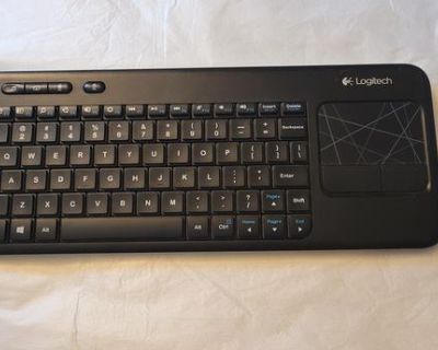 Logitech K400 Wireless Keyboard