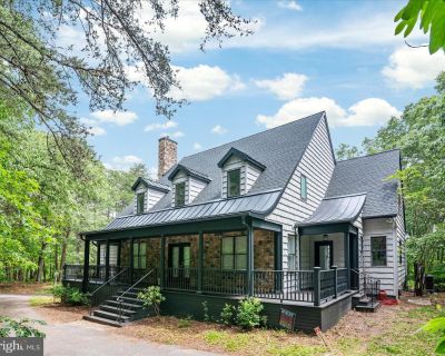 4 Bedroom 3BA 3873 ft Single Family House For Sale in Pasadena, MD