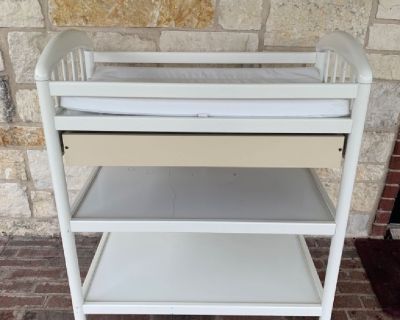 Baby changing table/diaper stacker